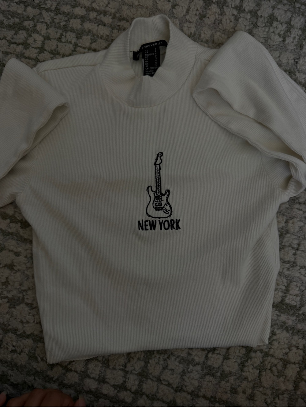 Forever 21 White Ribbed Turtleneck Sweater with Guitar Embroidery